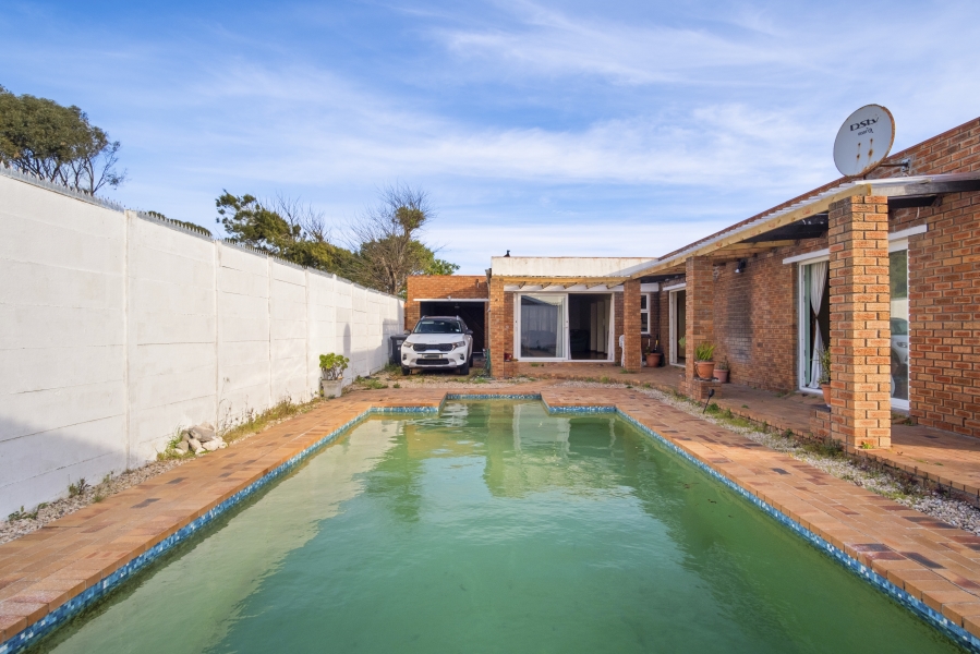 3 Bedroom Property for Sale in Lotus River Western Cape